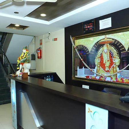 Sai Madhavi Palace Hotel เชอร์ดี ภายนอก รูปภาพ
