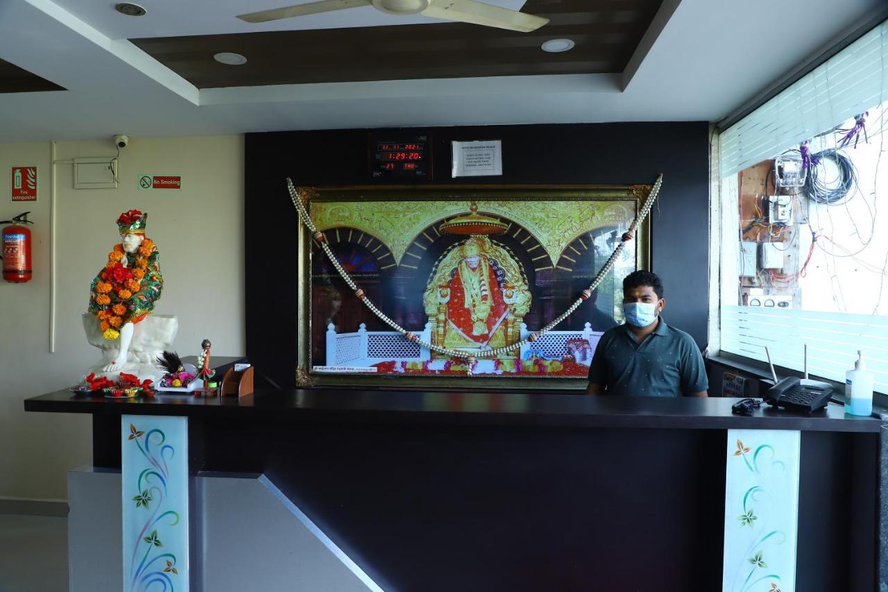 Sai Madhavi Palace Hotel เชอร์ดี ภายนอก รูปภาพ